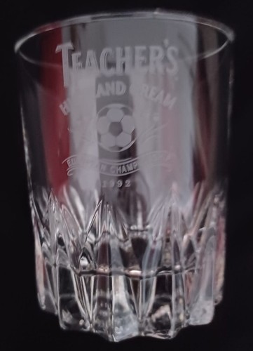 TEACHERS HIGHLAND CREAM WHISKY EUROPEAN FOOTBALL CHAMPIONSHIPS 1992 GLASS GIFT - Picture 6 of 6