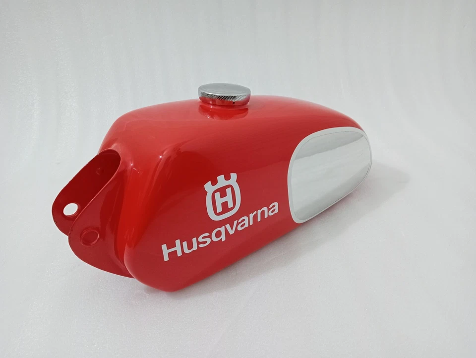 HUSQVARNA 1974 CR 250 WR 250 MAG Repro Red Painted Aluminium Petrol Tank+ Cap - Image 4 of 4