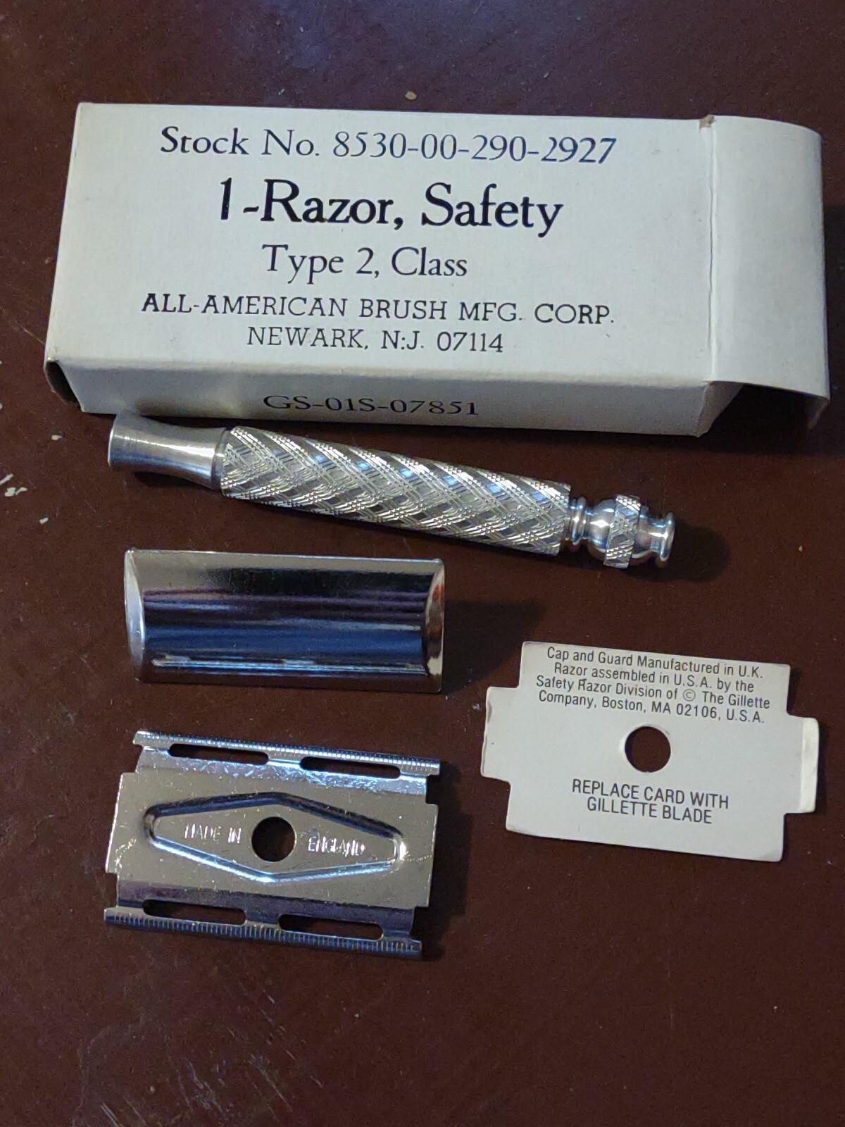 Vintage NOS Gillette Spiral Tech Safety Razor Made In England (A-1) Date Code 