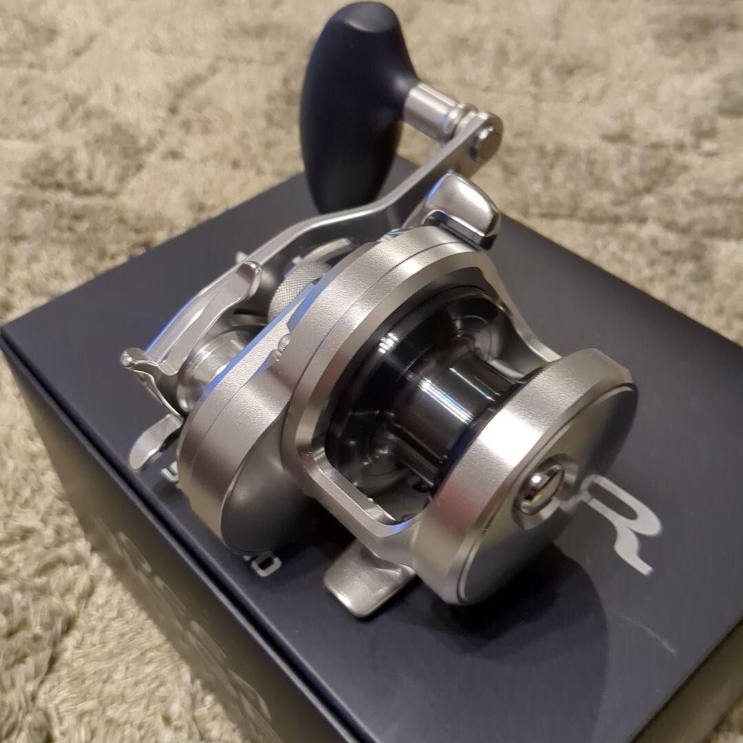 SHIMANO 17 NEW OCEA JIGGER 1000HG Right Hand Saltwater Reel