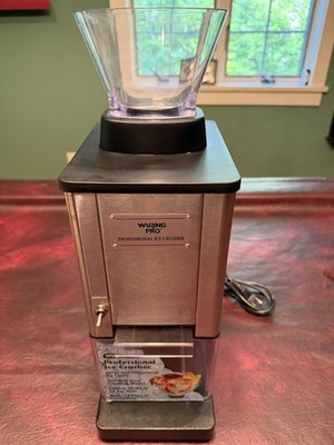 Waring Pro Ice Crusher Model IC70 Professional Ice Crusher 