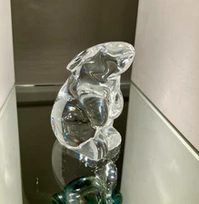 Baccarat. Lapin en cristal transparent.