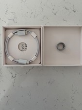 Oura Ring Gen 4 with Charging Pad Size 6, Brushed Silver