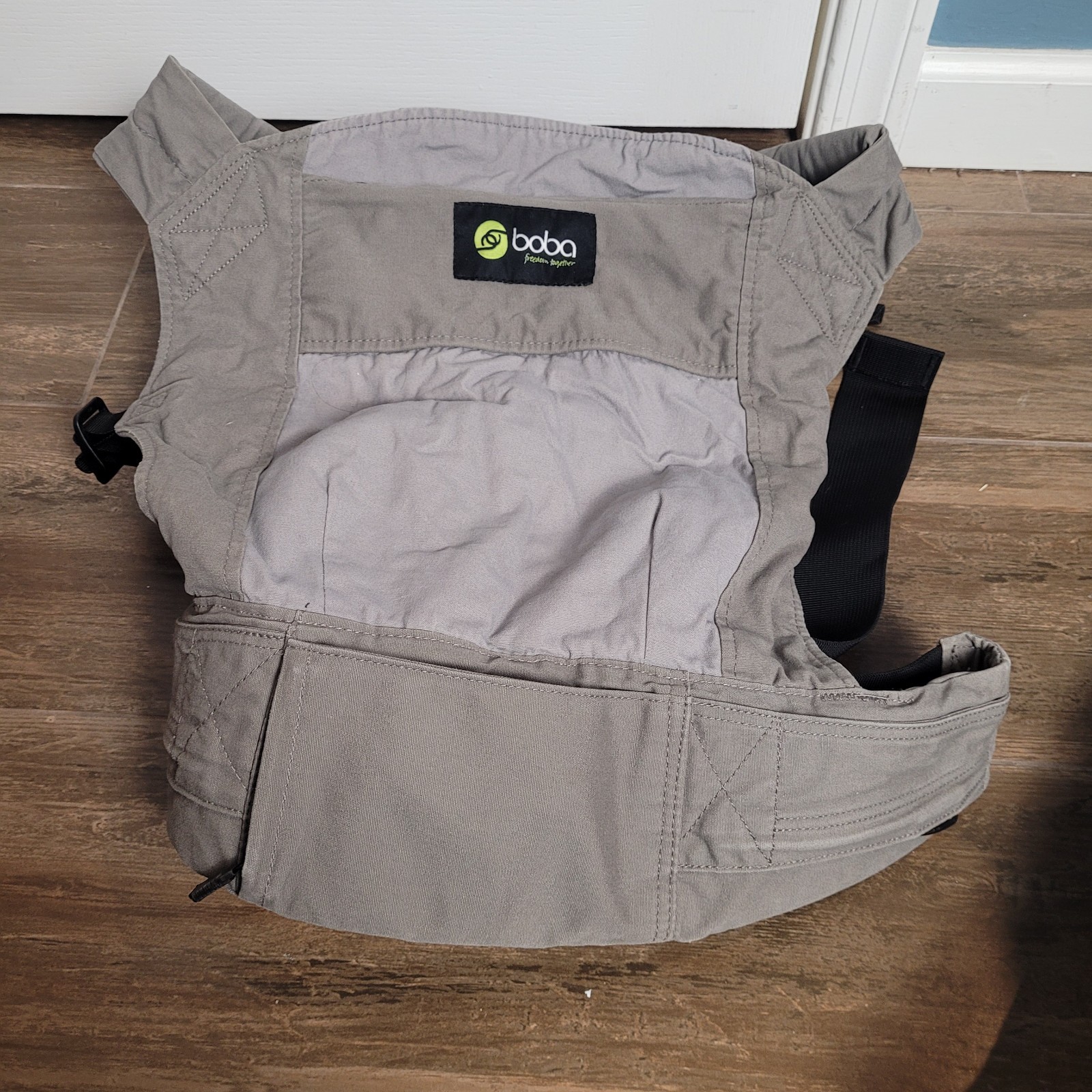 Boba Infant Baby Carrier Gray Black Freedom Together Adjusta