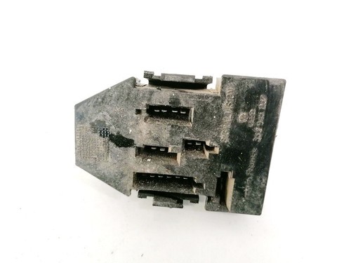 Volkswagen Passat 1992 Tailight Bulb Holder (Lamp Carrier) 3339452 #1627880-57