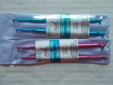 Needle Crafters double ended crochet hooks, sizes 2,3,4,4, 5,6,7,& 8 (8 hooks)