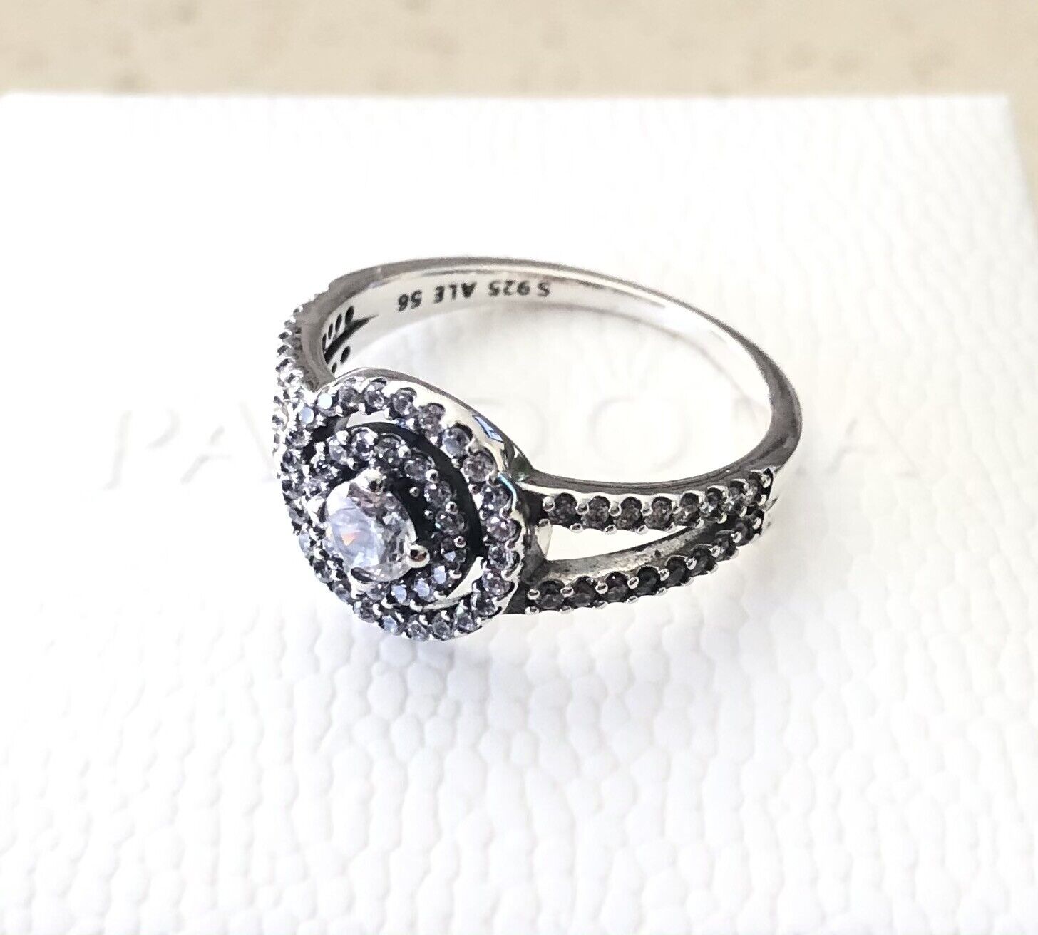 Sparkling Double Halo Ring