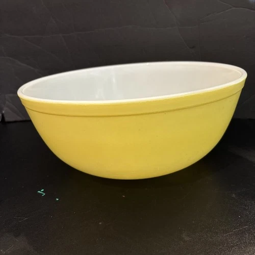 Vintage Pyrex 404 Yellow Nesting Bowl 4 Quart 10.5” Mixing Primary Color