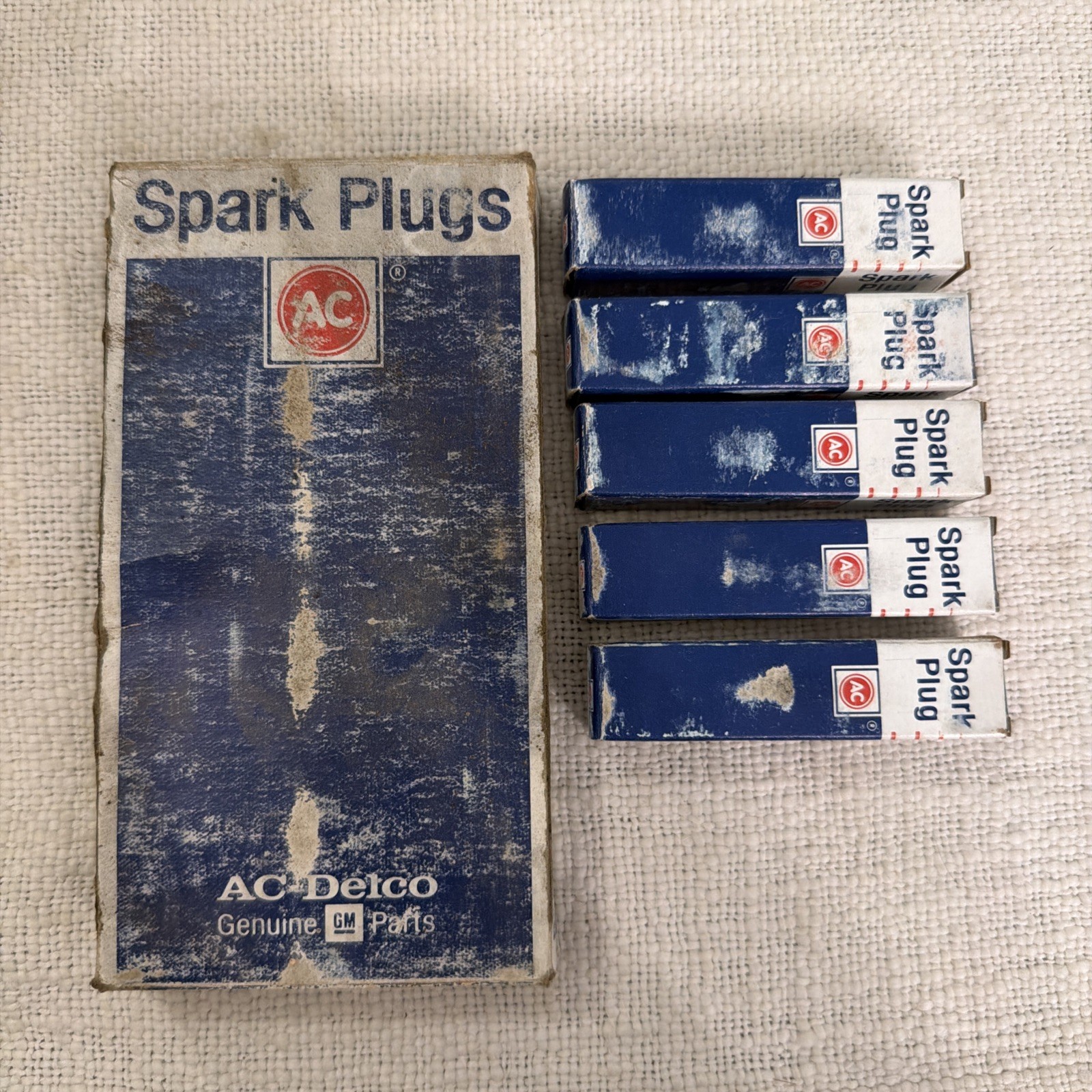 Set of 5 Vintage  AC Delco Spark Plugs R46TS Made in USA
