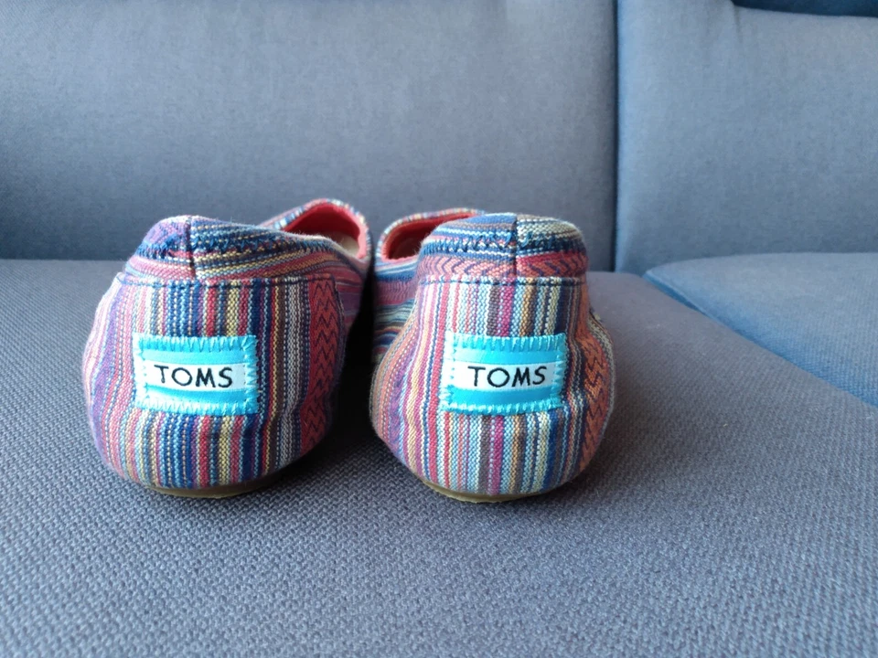 Zapatos Toms Ballet Planos Talla 9 Hippy Boho Ropa Folclórica Estampado Tribal Foto 2 de 4