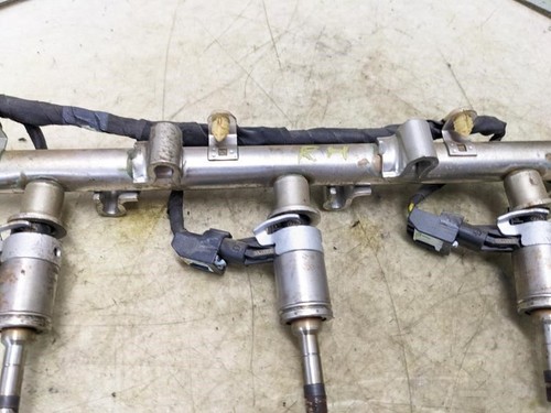 2017-2020 Ford F150 Engine RH Side Lower Fuel Injection Rail HL3E-9S441-AB OEM - Picture 3 of 13
