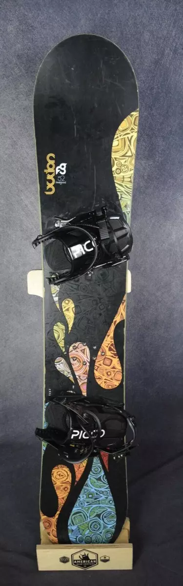 BURTON FEELGOOD SNOWBOARD SIZE 152 CM WITH NEW PICCO LARGE 