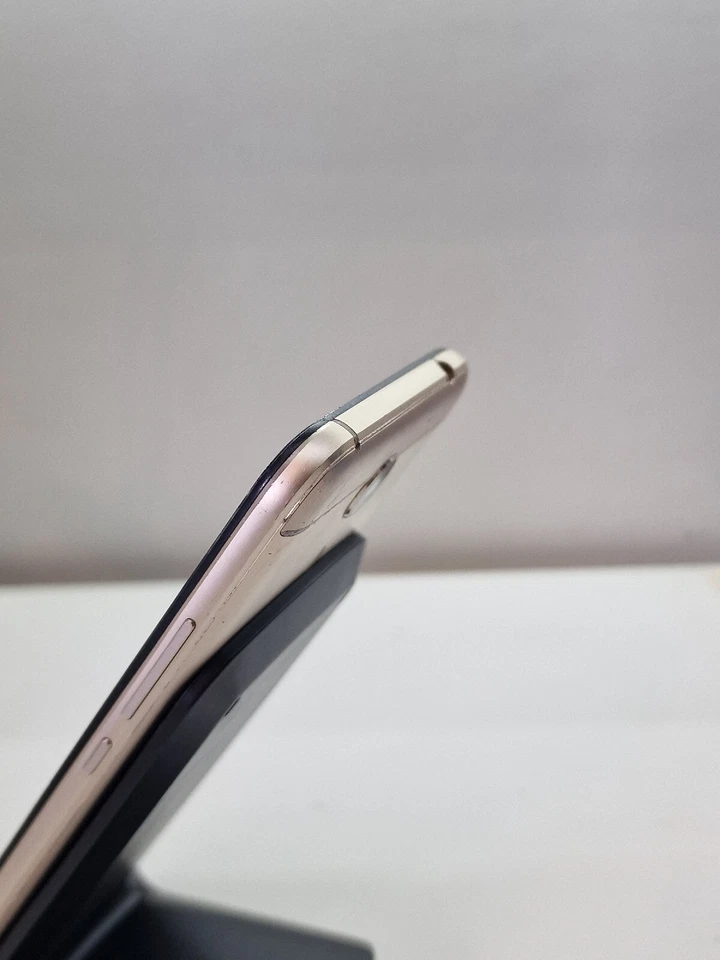 UMI Plus 5,5" Gold 4gb Ram 32gb Rom - Defekt - Nur Ersatzteile Android - Bild 4 von 4