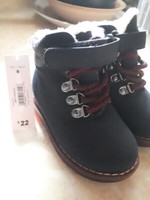 BRAND NEW SHOES - SIZE 6