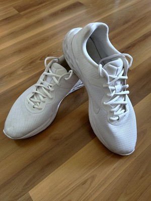 ++NIKE++Revolution 6  Next Nature++Herren Laufschuh++Gr. 44++weiß++DC3728-102