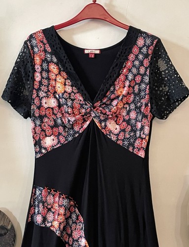JOE BROWNS SIZE 12 LONG BLACK V NECK TUNIC DRESS LACE SLEEVES & CONTRAST TRIM - Picture 2 of 7