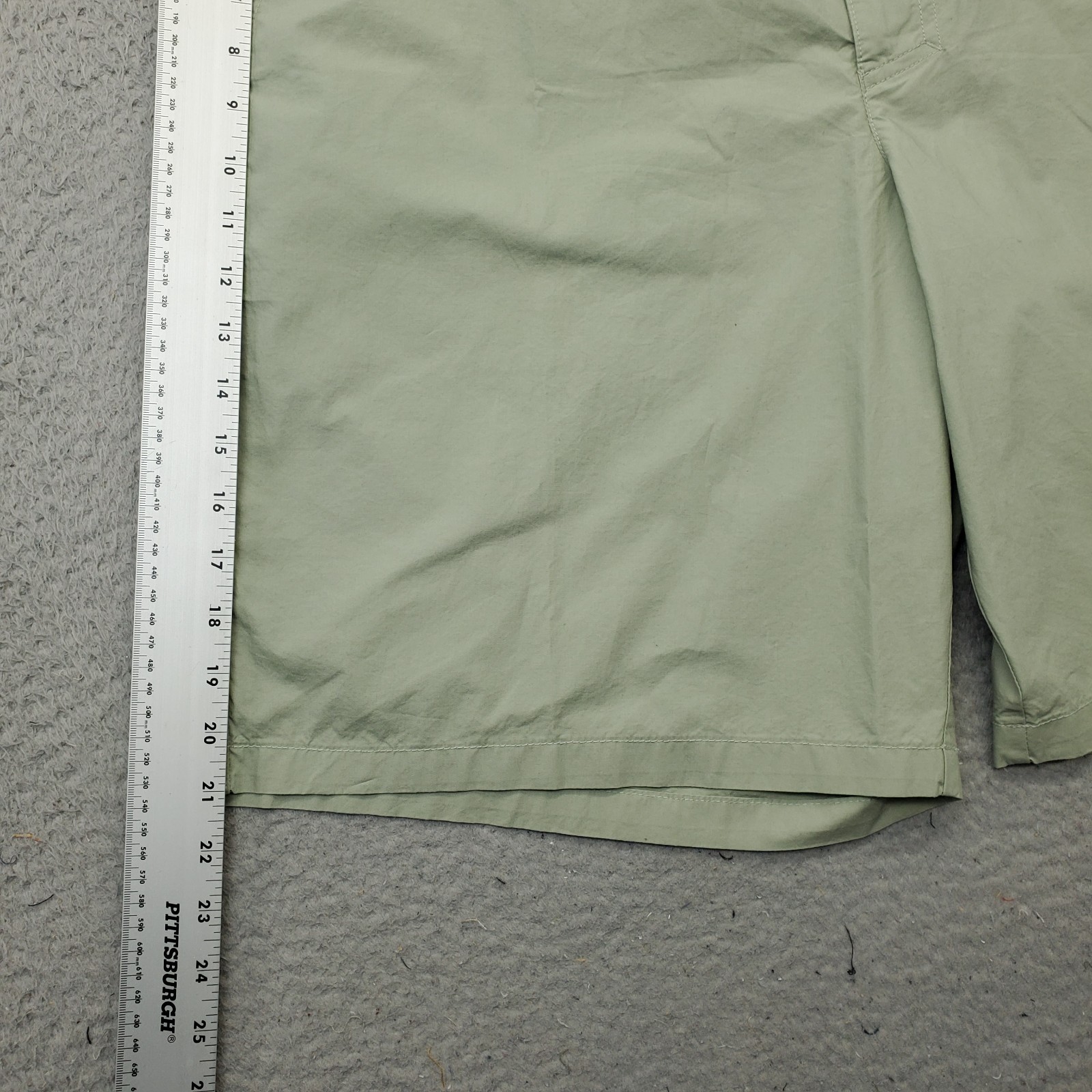 Columbia Washed-Out Shorts Mens 42 Green Perfect Fit Running Hiking Fishing thumbnail 3