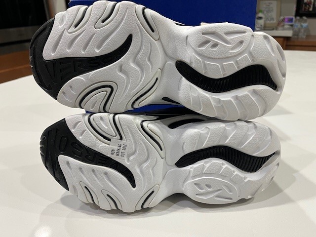 THE ANSWER A.アイバーソンのセット Reebok Classics Question Mid Allen Iverson White Red Toe Gum