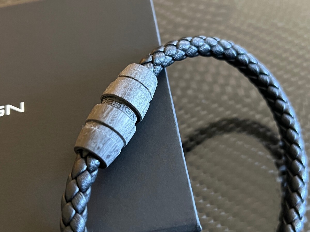 Genuine Porsche Design Grooves 2.0 Bracelet Bold Carbon Genuine Porsche Design Grooves 2.0 Bracelet Bold Carbon