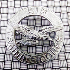 Vintage ATC Air Training Corps Metal Cap Badge 34mm Diameter