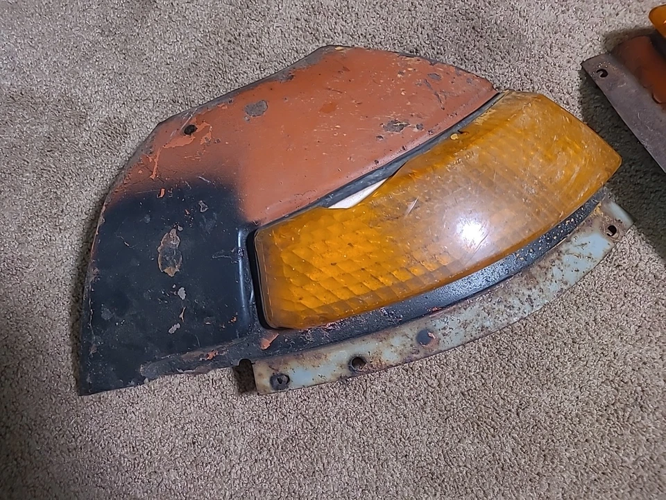 DATSUN 260Z 280Z Front Turn Signal Light Amber Mount Panel Lamp Assembly Pair - Image 4 of 4