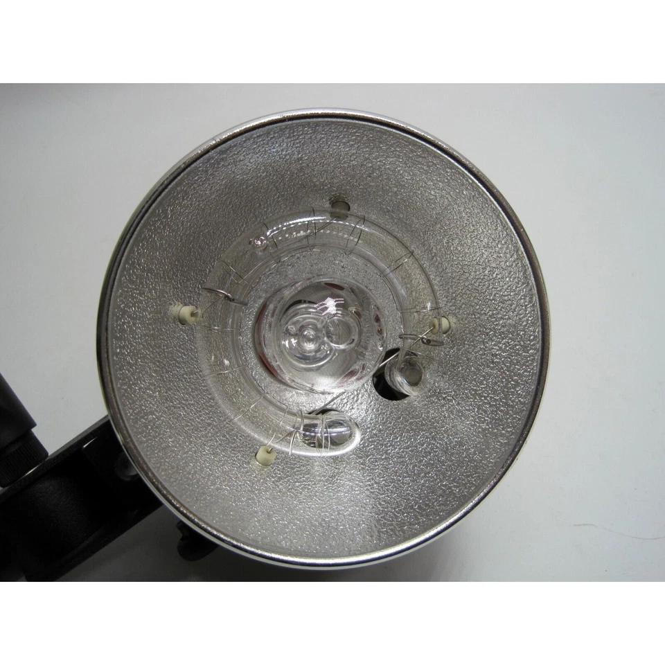 Cabezal de flash DYNALITE MH2065v ROAD MAX 2000W con luz de modelado de trabajo Foto 3 de 4