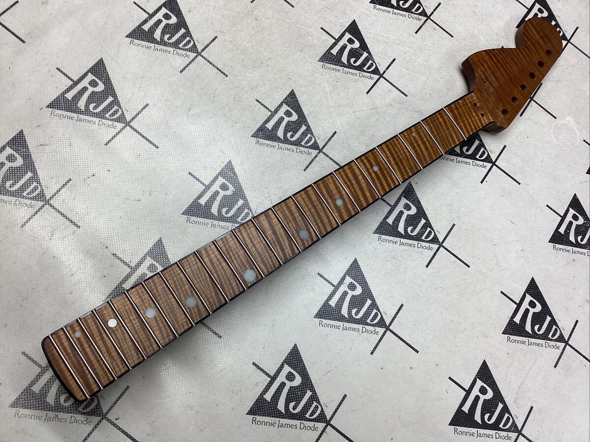 Warmoth Strat Modern Electric Guitar Neck Boat Roasted 3A Warmoth Strat Modern Electric Guitar Neck Boat Roasted 3A