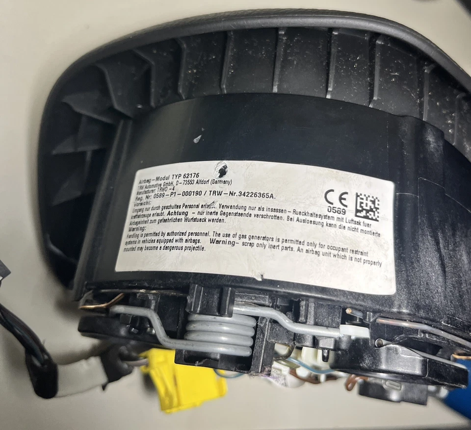 Cubierta del volante izquierdo del conductor Volkswagen Passat LH 2016 2017 18 (para oxígeno) Foto 4 de 4