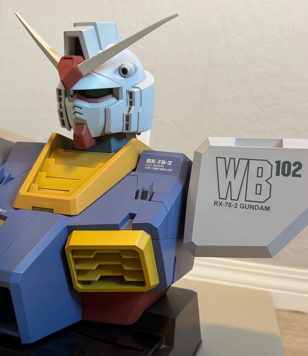 ガンダム胸像　GUNDAM　Bust Type DisplayCase BANDAI Mini Figure Selection Mobile Suit Gundam RX-78-2 Bust