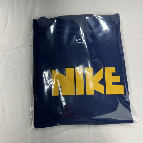 The Nike Tee Women's "Nike" Navy Blue T-shirt - Size XLarge - Picture 7 of 7