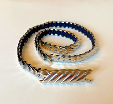 VTG Fish Scale Skinny Belt Serpentine Silver Tone Stretch M/L Fits 28-38" Waist
