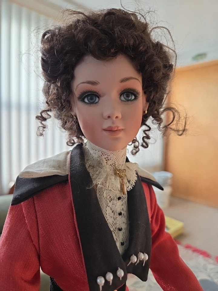 JAN MCLEAN HEROINE OF THE TITANIC MOLLY BROWN II Doll only Ltd Ed - Image 2 of 4
