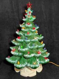 VTG-1970 18” Atlantic Mold Ceramic Flocked Musical Christmas Tree White Base-3Pc