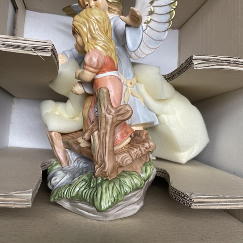 GOEBEL FIGURINE "GUARDIAN ANGEL & TWO CHILDREN CROSSING BRIDGE" MOLD 41-067 Y71 - Picture 16 of 18