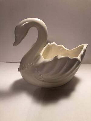 Vintage Hull Pottery Ivory White Swan Planter 812 USA