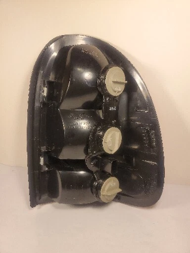 Nuevo Mopar Dodge Chrysler Luz de parada trasera LH Drivers 04576245 Durango Caravan Foto 4 de 4