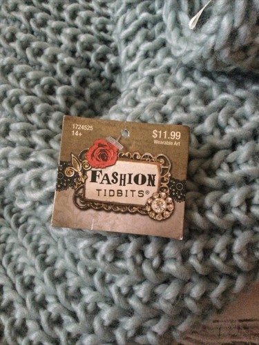 Fashion Tidbits Infinity Winter Scarf ~ Blue ~ New with Tags - Picture 4 of 8
