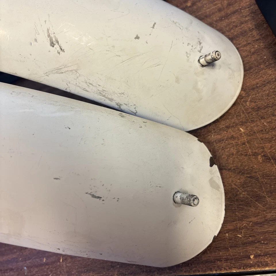 Guardabarros delantero Triumph Bonneville 650 500 1964-1969 OEM Foto 2 de 4