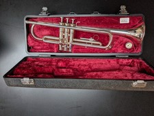 Yamaha YTR 1335 trumpet with case, mouthpiece and cleaning kit. 1 careful owner