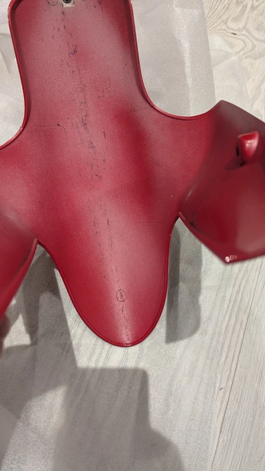 Подлинное переднее крыло брызговика Ducati 848 1198 1098 Corse SE 564.1.061.1A от оригинального производителя - Изображение 4 из 4