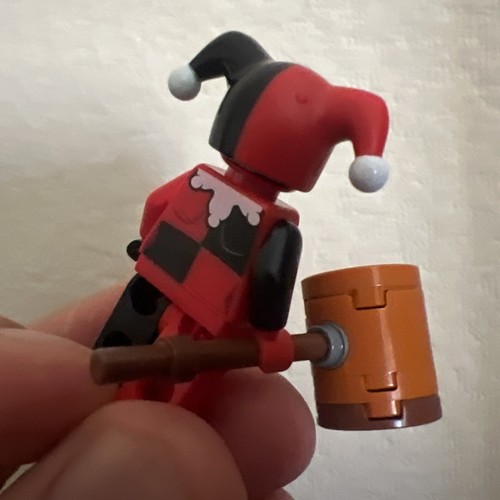 LEGO Harley Quinn Minifigure Batman The Animated Series 76271 76274 Exclusive - Picture 7 of 13