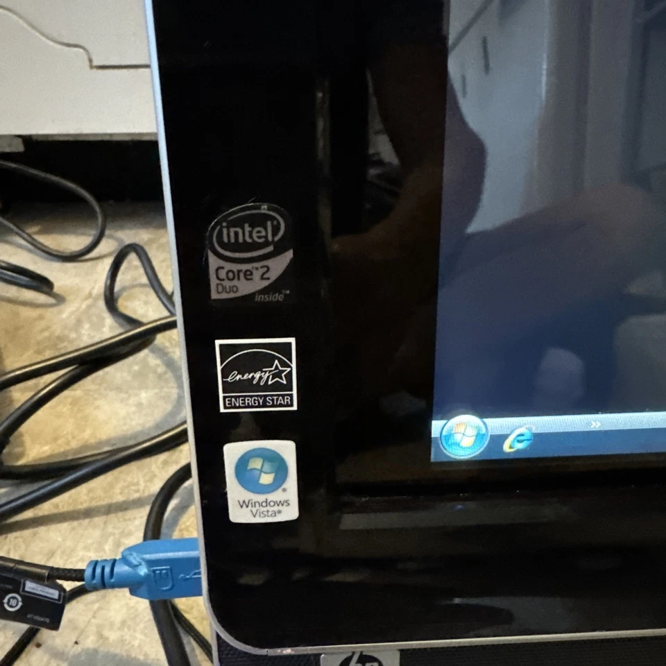 25" HP Touchsmart IQ846T VA285AV#ABA 2.80GHz C2D-T9600 4GB 600GB HDD Vista - Image 4 of 4