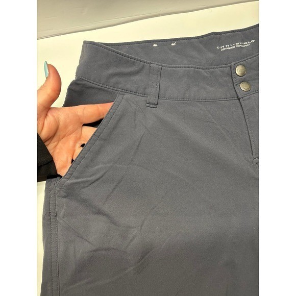 Women's Columbia Omni-Shield Advance Repellency (size 12) gray shorts thumbnail 5