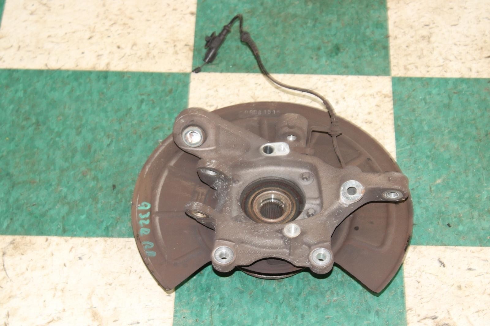 14-17 Ghibli Left LH LR Driver Side Rear Spindle Hub Assy Unit Factory OEM OE OE