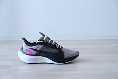 nike zoom gravity 42