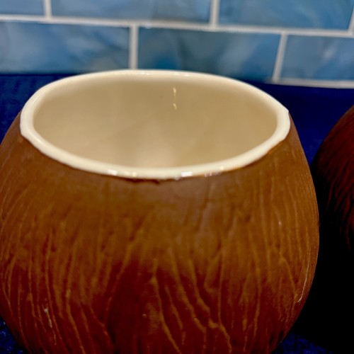 Vintage Trader Vic’s Tiki Bar Coconut Mug Cup Hawaiian Set of 2 Made In USA EUC! - Picture 10 of 11