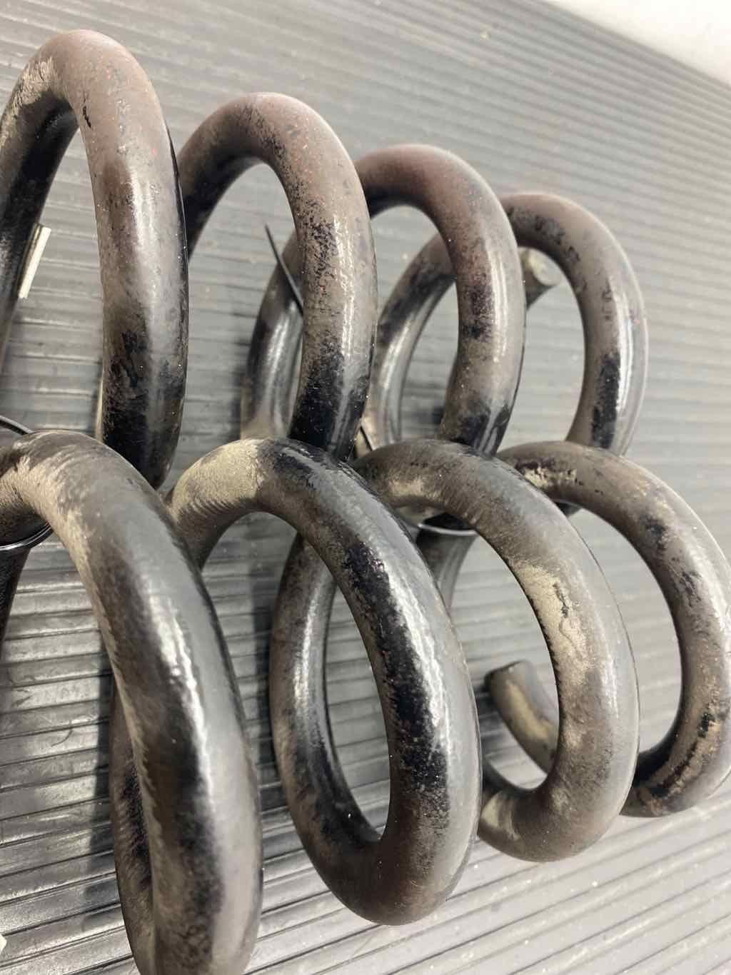 2014 - 2020 MASERATI GHIBLI OEM LEFT & RIGHT REAR COIL SPRING SET (2) *57K*