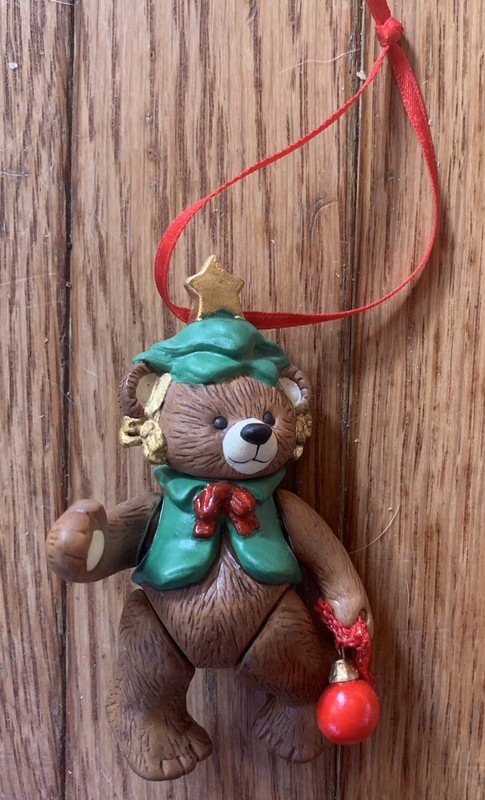 1999 Hallmark keepsake Gift Bearers Ornament #1 First - Series Teddy Bear NO BOX