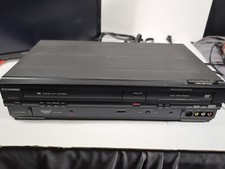 SYLVANIA DVD AND VCR COMBO PLAYER AND RECORDER ZV450SL8 Tapes Kick Out