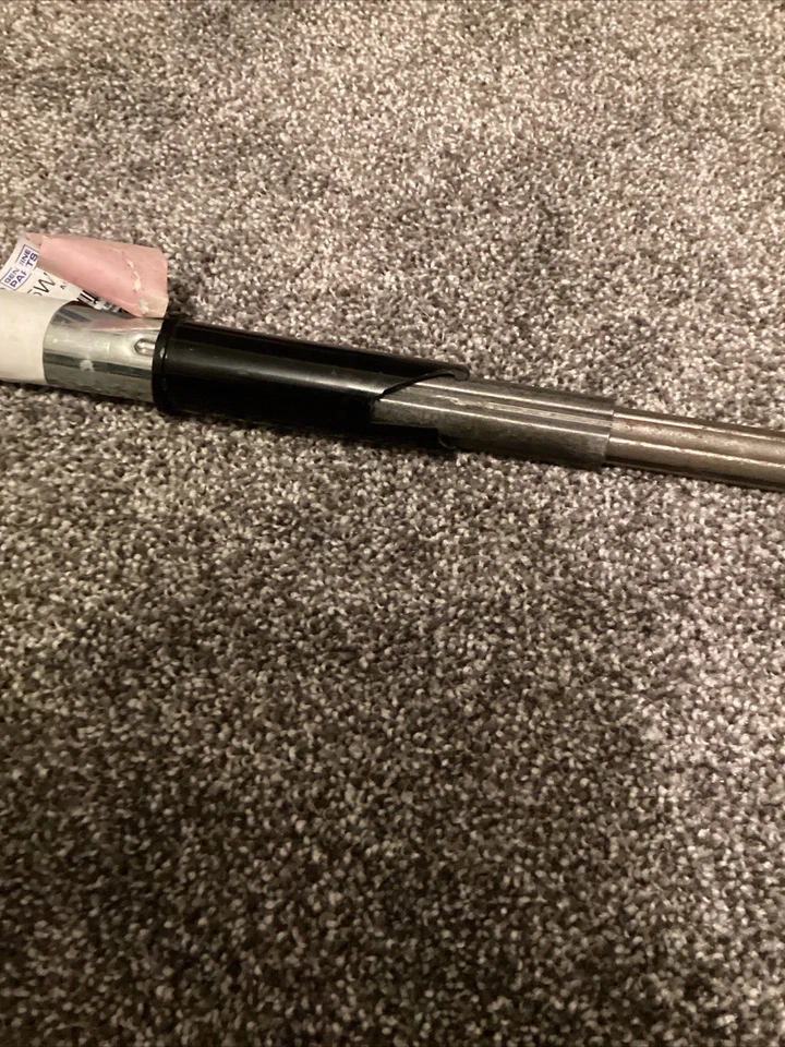 Eixo de direção superior Ford Crown Victoria 2005-2011 peça preta está parcialmente quebrada - Imagem 2 de 3